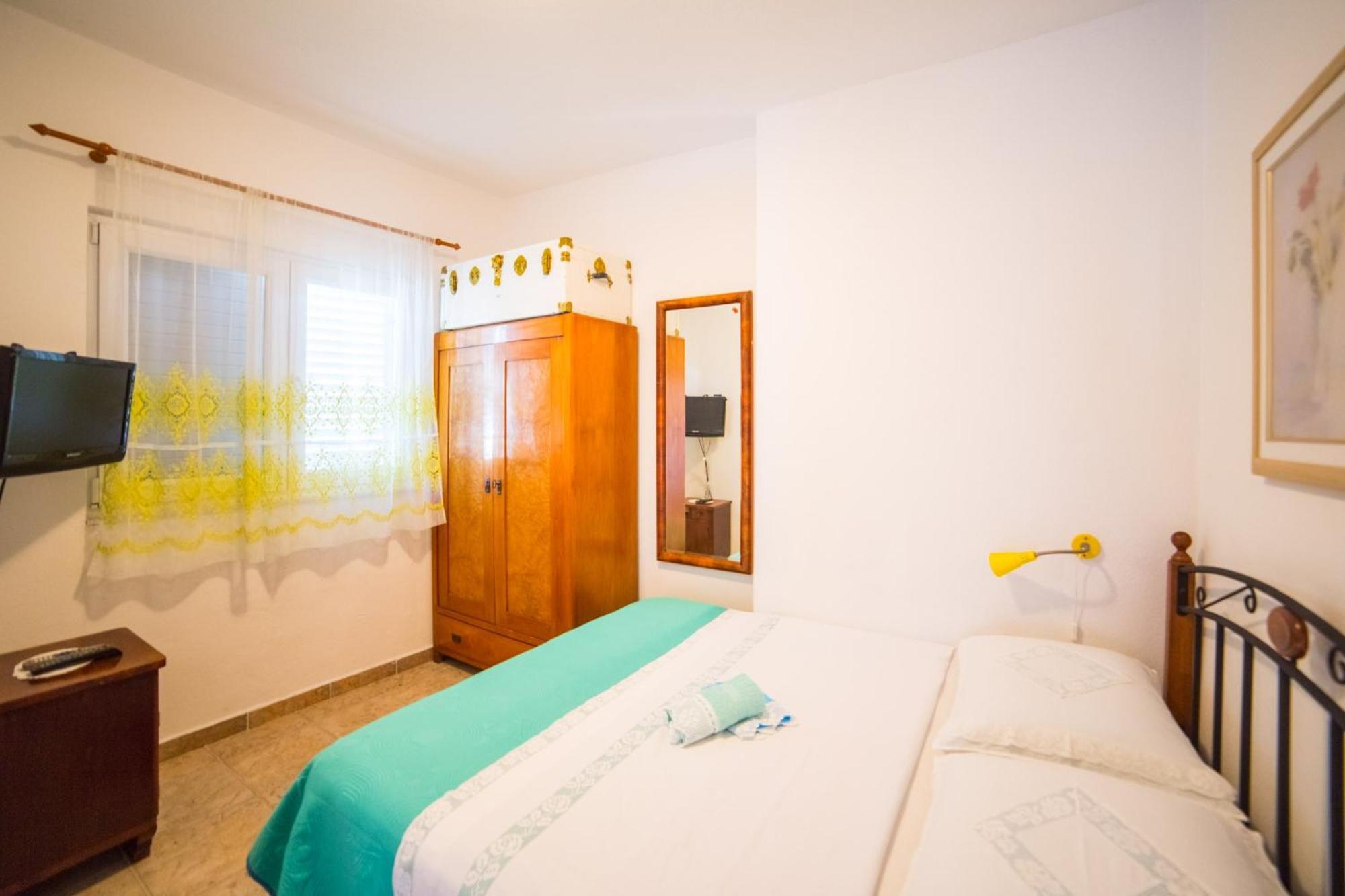 Apartmani Kala Podgora Habitación foto