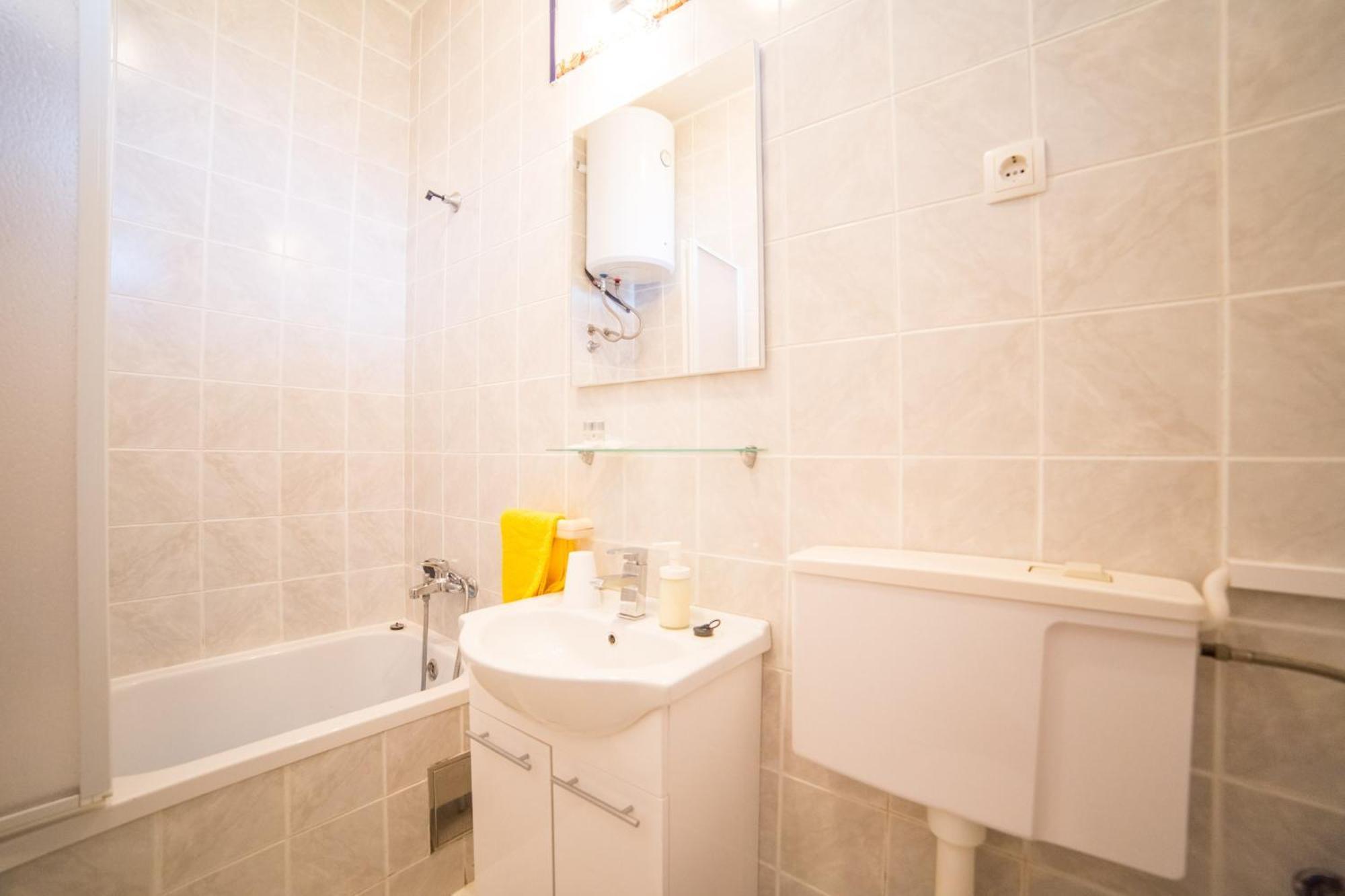 Apartmani Kala Podgora Habitación foto